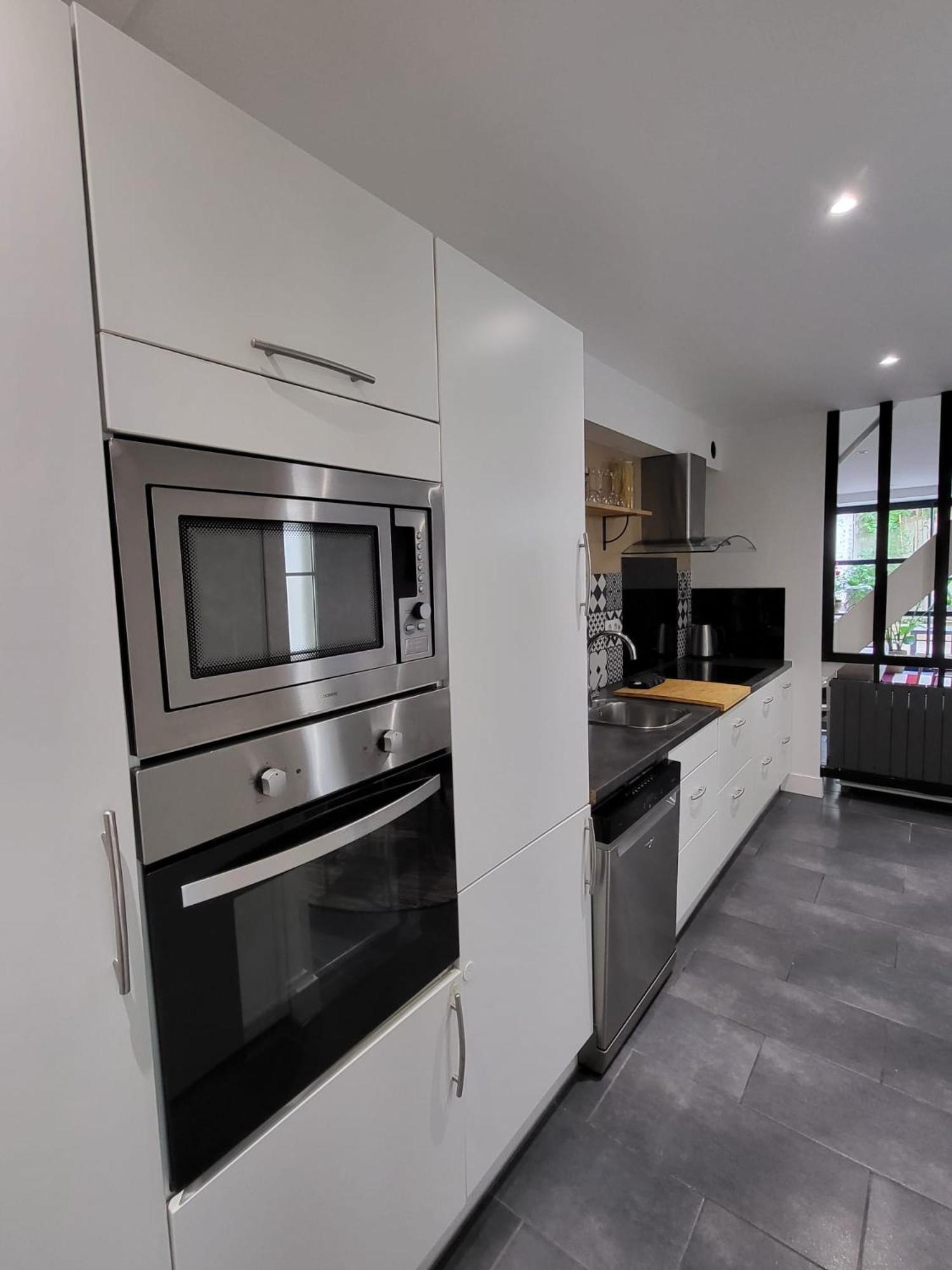 Le Patio - Appartement Calme - Hyper Centre Pau Luaran gambar